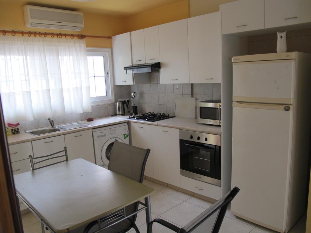 Vergi Apartments Pyla Exteriör bild